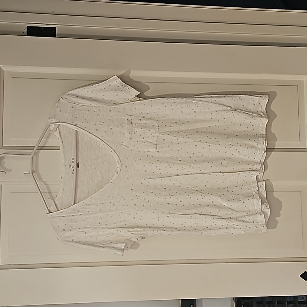 Caslon, Size L, White shirt with silver stars